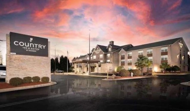 Country Inn & Suites Stone Mountain
